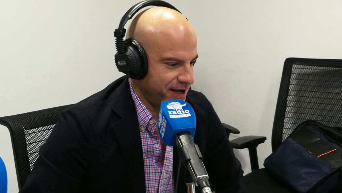 CapitalDeInter's tweet photo. 📡 #EnDirecto|   Arranca el  #ConsultorioDeBolsa con @MMPRG, Director de @BigDealCapital

📞91 533 18 51
WHATSAPP: 609 224 716
📩consultoriocapital@intereconomia.com https://t.co/vMMxztM9dF