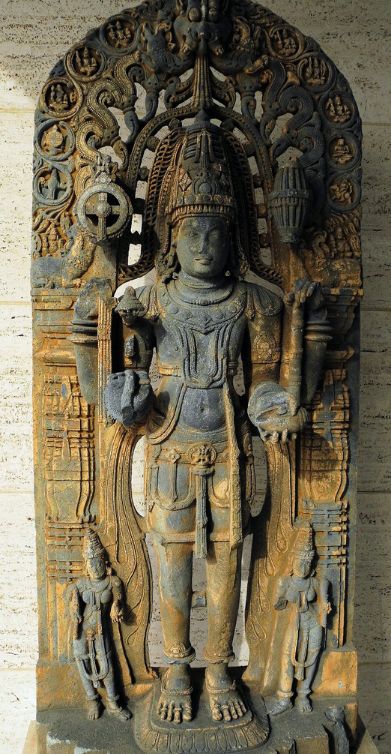 Checkout this 800 year old Hoysala era murthi of Maha Vishnu sculpted out of soapstone. Now being illegally held at the Kreeger Art Museum  @KreegerMuseum in Washington DC.  https://www.kreegermuseum.org/about-us/collection/asian-art/Hoysala-Dynasty_Vishnu