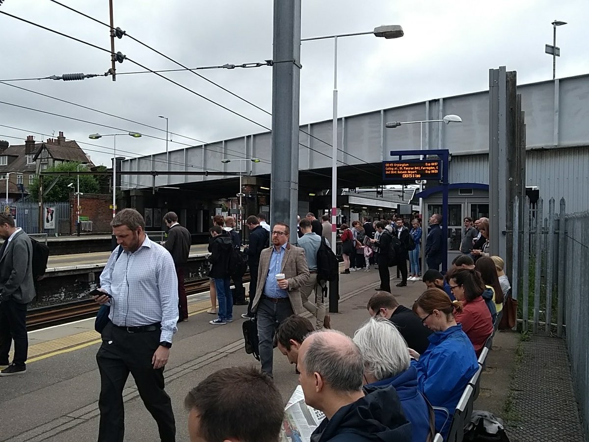 MTaylor___'s tweet photo. 💩💩 and so the amended timetable starts to fail as well.......
Good job @TLRailUK, makes going to work an absolute lottery, just the Monday start we were dreaming of 💩💩 #thameslinkfail #thameslink #circus https://t.co/sgYbsYlpbB