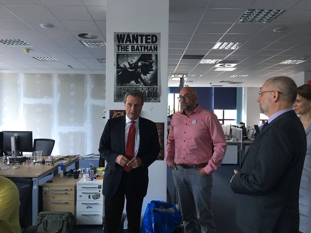 <a href="/GOettingerEU/">Günther H. Oettinger</a> meeting the news portal aktuality.sk to pay tribute to murdered #SK journalist #JanKuciak #allforjan