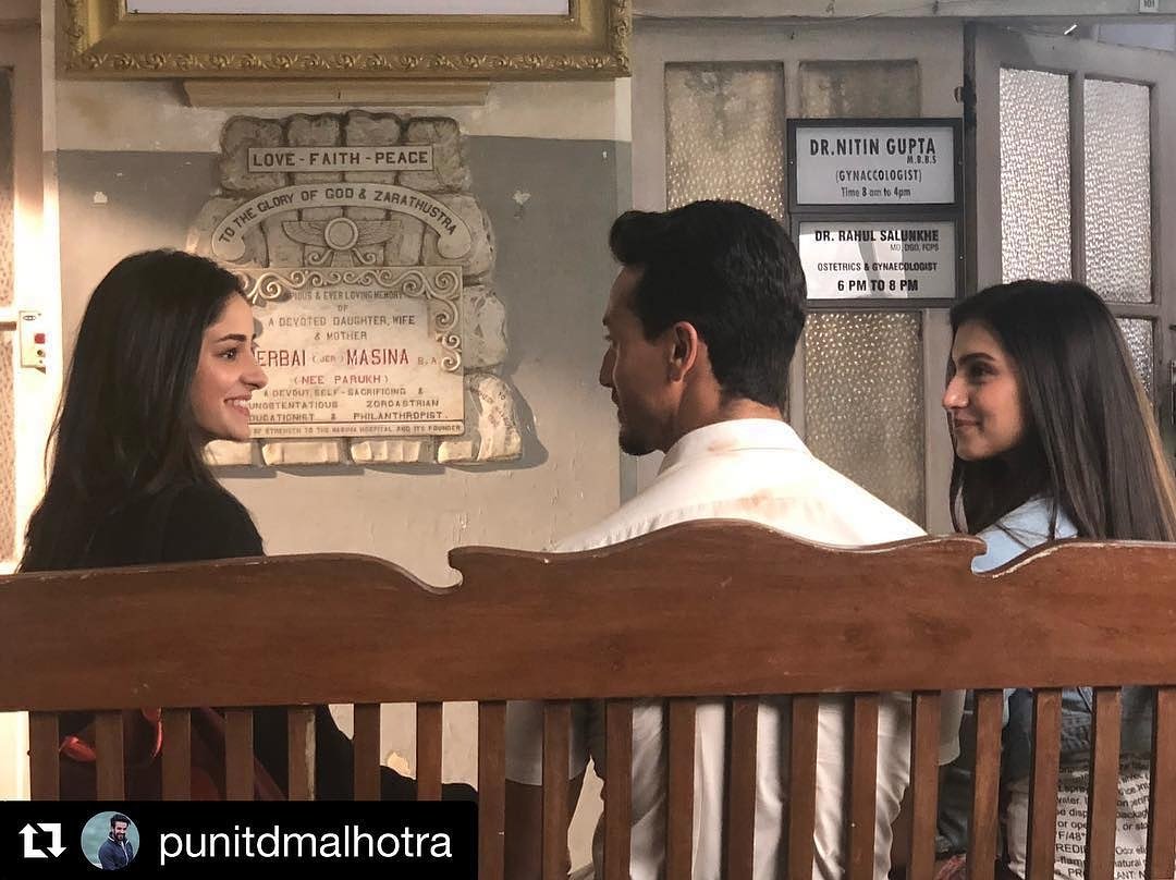 TigershroffLR's tweet photo. Back on set .. #Student2 😃👍🏻💪🏻
@iTIGERSHROFF
@tarasutaria__
@ananyapanday https://t.co/dghDBgNg20