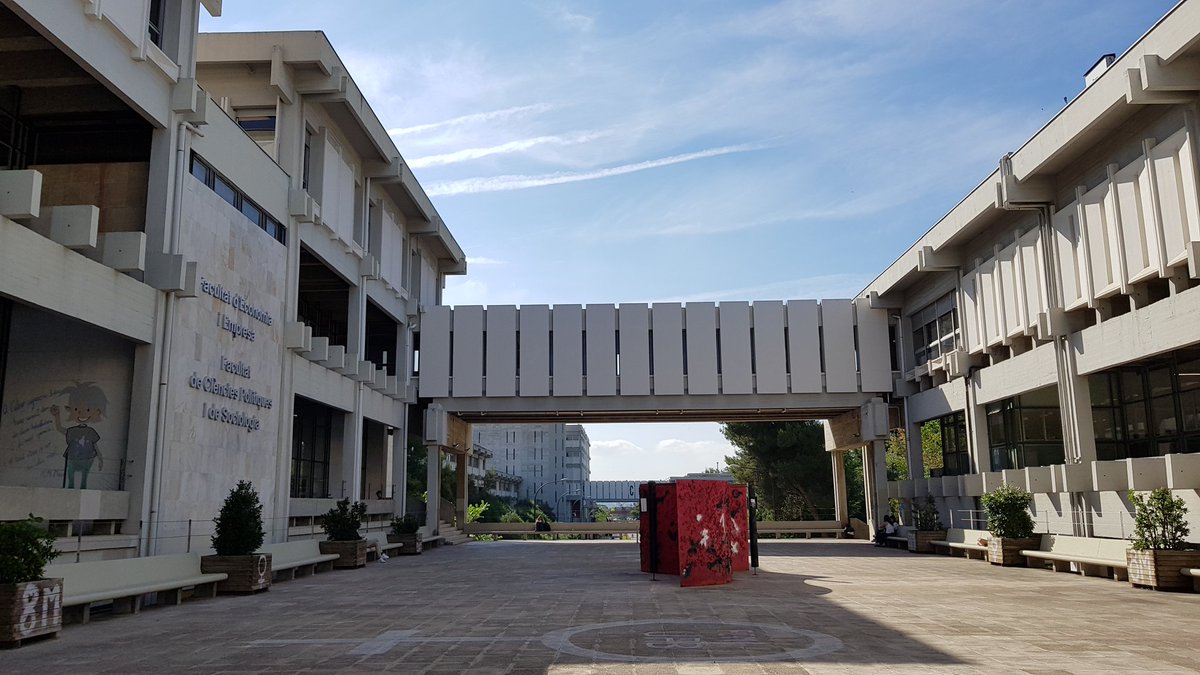 Alessia_metrics's tweet photo. Glad and honoured to teach Introductory to Bayesian Econometrics to Ph.D. students at Universitat Autonoma de Barcelona!
#econometrics #bayesianeconometrics #universitatautonomadebarcelona #teaching https://t.co/CvN2Kfi8Nd