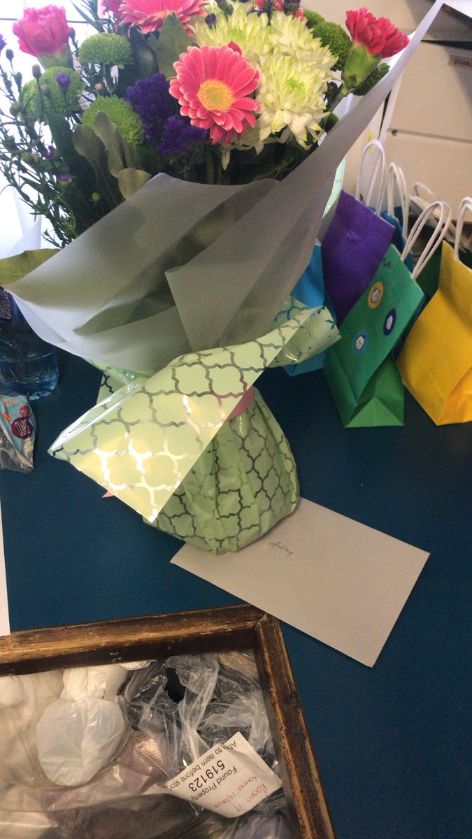 This weekend, Ashley went bin diving for a guest who accidentally threw away some sentimental earrings. She got these gorgeous flowers in return! We 💜 our guests &amp; our guests 💜 us, well done Ash!! #PIwow #guestingitright <a href="/SDEBDD/">simon ewins</a> <a href="/Minafattahi/">Mina Fattahi</a>