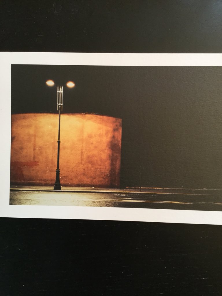 ericmarty55's tweet photo. Ouverture ces jours-ci de la grande exposition Daniel Boudinet, au Jeu de Paume de Tours...  justement intitulée « le temps de la couleur », lui dont la couleur a si profondément illuminé La Chambre claire de Roland Barthes...
#DanielBoudinet, #RolandBarthes https://t.co/OoCS1j0aIj