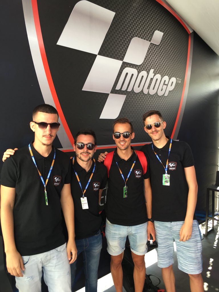 LinkToeSports's tweet image. La marca de gafas de sol y relojes @Mellerbrand entra en los eSports de la mano de los mejores pilotos españoles de @MotoGPeSport