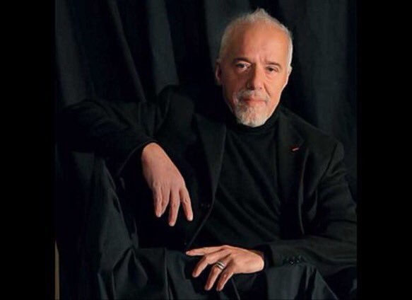 Kitapcumlelerii's tweet photo. Asla vazgeçme. Unutma ki anahtarlıktaki son anahtar, her zaman kapıyı açan anahtardır.

Paulo Coelho https://t.co/PTpcas7ne5