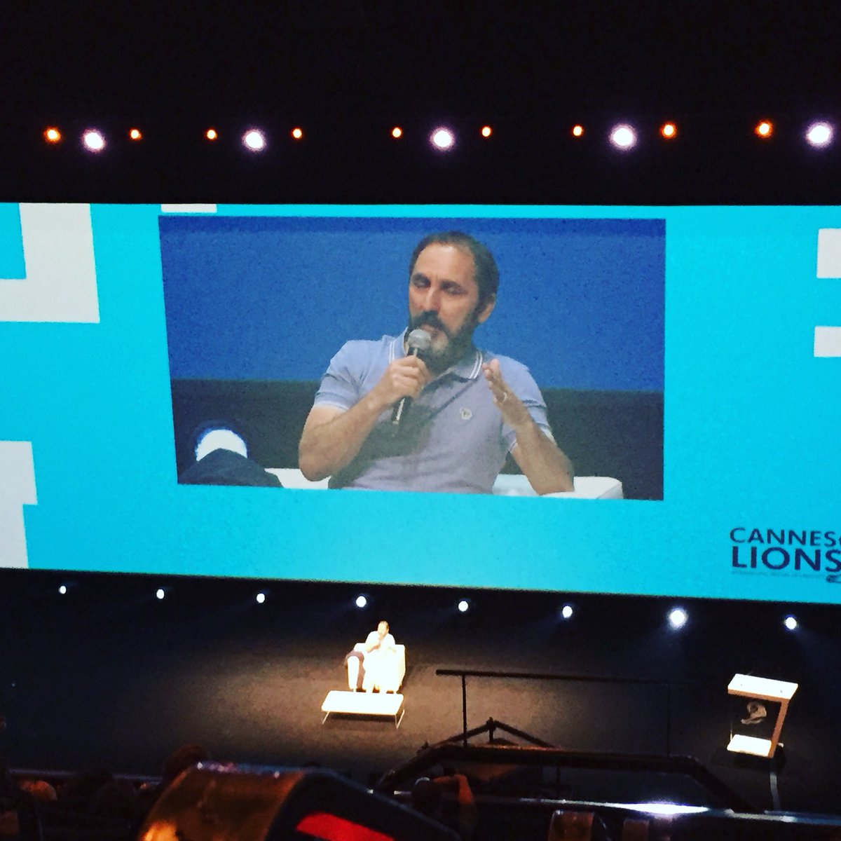 BrandTalks's tweet photo. Dünyanın en ünlü bağımsız ajanslarından Droga5’ın kurucusu yaşayan efsane reklamcı David Droga sahnede
@droga5 #daviddroga #canneslions #creativity @Cannes_Lions https://t.co/vIleYkGqIB