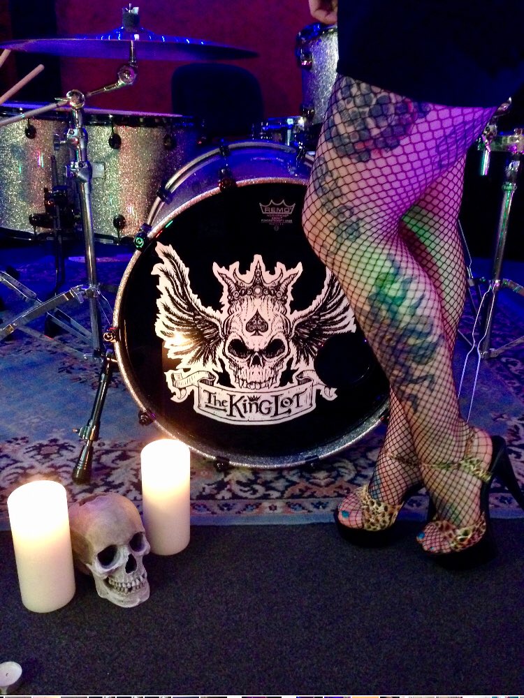 TheKingLot's tweet photo. Flash back.... anyone know where this was taken? 👌👌👌👌👌👌 #thekinglot #rockandroll #rockband #aworldwithoutevil #music #genre #song #songs #pop #love #party #partymusic #newsong #lovethissong  #favoritesong #bestsong #photooftheday #listentothis #goodmusic #bonjovi https://t.co/t91XQdoqAh