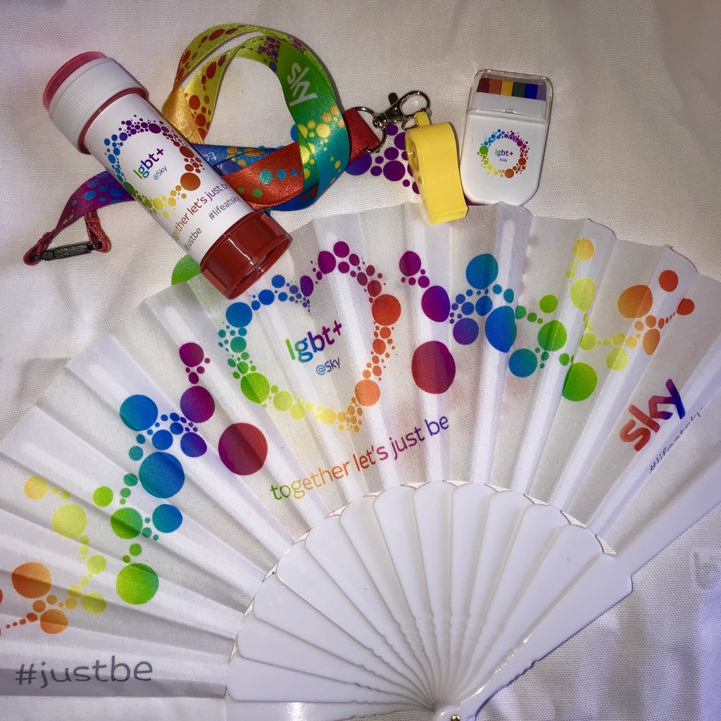 ThomasIAnderson's tweet photo. Thank you to the @SkyUK LGBT+ 🏳️‍🌈 staff network team for all the goodies at @PrideEdinburgh A great way to engage with people of all ages - branded bubbles, tote bags, whistles &amp; rainbow 🌈 face paints. Making engagement fun. #JustBe #LifeAtSky #Pride2018 #AwesomeNetwork https://t.co/tvAJ49repM