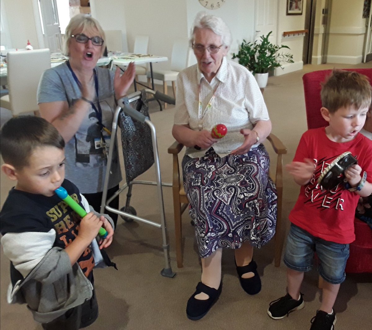 GreenTreeCt's tweet image. Having fun making music with the children from Chestnut Nursery. @ExeterEYFS