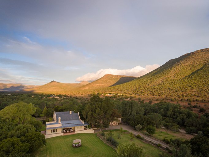PortfolioSA's tweet photo. Take us to the beauty and tranquillity of @mountcamdeboo, this week's #PropertyofTheWeek
#KarooLiving #ReserveLife #SouthAfrica #Wildlife #RoamThePlanet
https://t.co/B59gIyRuXc https://t.co/j7958rU9bh