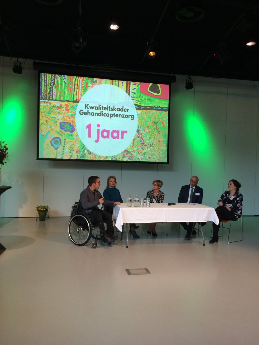 Met elkaar om gesprek over de kwaltieitskader ⁦<a href="/sHeerenLoo/">'s Heeren Loo</a>⁩ <a href="/vgn/">VGN</a>