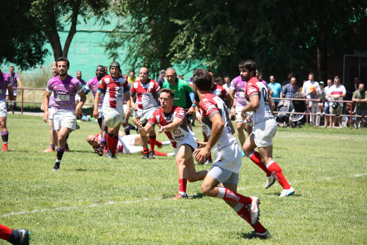 #PromociónDHB | Los favoritos salen reforzados en la ida de la promoción a DHB. <a href="/Drtrugby/">DRT Durango Rugby Taldea</a> y <a href="/URAlmeria/">Unión Rugby Almería Playcar</a> dieron ayer un paso importante hacia la permanencia.
📸Ricardo Arias

🗞️ferugby.es/noticias2.php?…