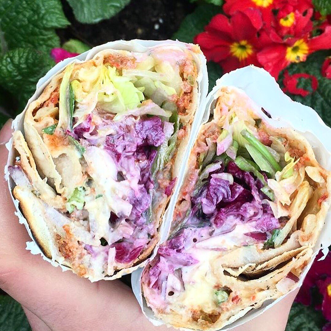 ILahmacun's tweet photo. 🙋🏻‍♂️🙋🏻‍♀️Find @ILahmacun this Week😋
 
📍MON: #StJamesChurch #Piccadilly 

📍THU: #CowcrossPlace #Farringdon 

📍FRI: #LambSt #Spitafields

#LahmacunWrap #Salads #Halloumi #Feta #Cacik #Hummus #yummy #londonislovinit #streetfood #LoveLondon  #UKSmallBiz 
😋😋🌯🌯🌤🌤😍😍 https://t.co/ekiJnNHX8e