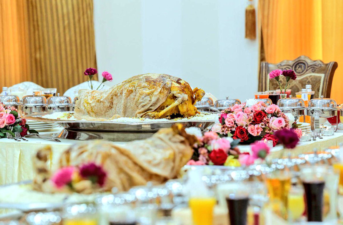 graphis0's tweet image. سفرة ملكية للحفل المقام من اهالي الفواره لسمو أمير منطقة القصيم #الفواره #البكيريه #بوفيهات #بوفيه ملكي #البكيريه #بريده #عنيزة #الرس #البدائع #طاولات #كراسي #ذبائح #تجهيز