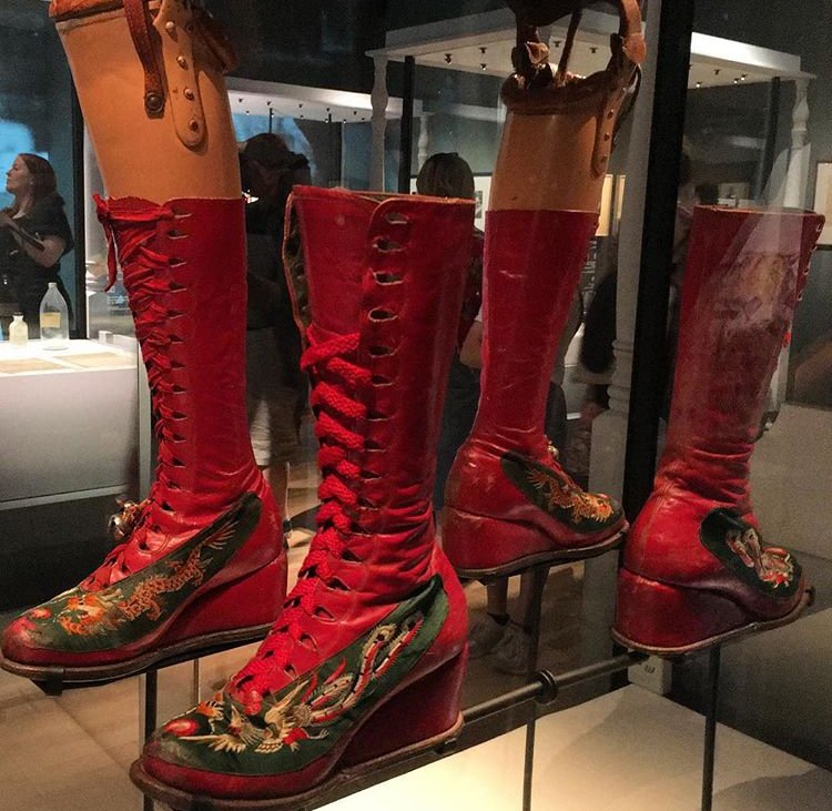artfund's tweet photo. Now open! #InspiredbyFrida @V_and_A is a unique opportunity to view personal clothing and artefacts belonging to this iconic Mexican artist.  50% off entry with your #NationalArtPass  🇲🇽👌https://t.co/hXGtCcaEXM https://t.co/39TS3Vd4ps