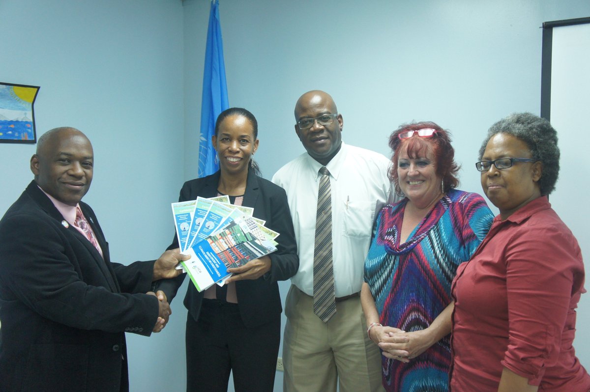 U4Efficiency's tweet photo. Great news: We are collaborating with #Jamaica on developing policies with which local shops will be able to sell energy-efficient air conditioners and refrigerators. This will reduce Jamaicans' electricity bills and help #BeatPollution! 

https://t.co/PiPDSkrey5 https://t.co/1OUgXBkscG
