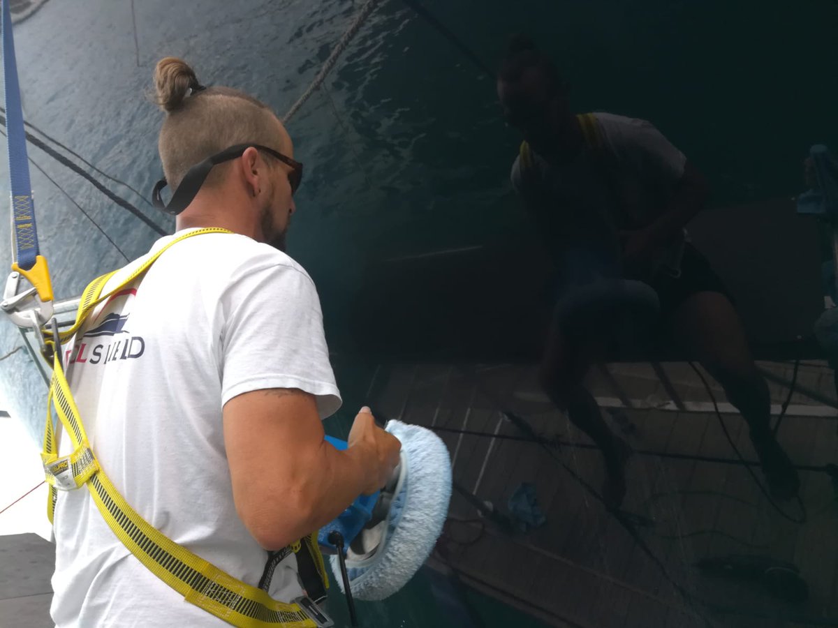 Polshield_'s tweet image. POLSHIELD – CSHIELD COATING LATEST WORK
Our latest work in Port Adriano, stern protection with Ceramic Coating. With the use of advanced nano-technology, our ceramic coating will improve your vessels performance while protecting it from the elements. #polshield #cshield #Palma