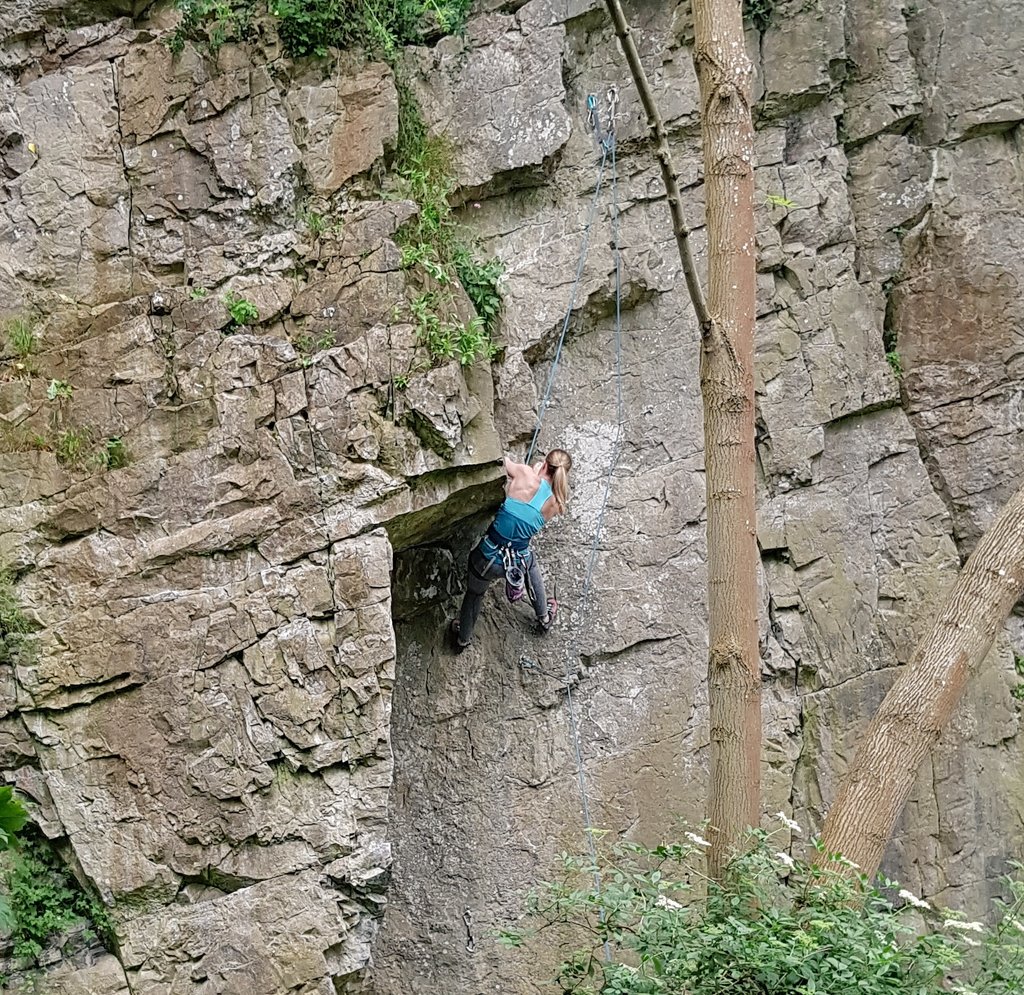foggles123's tweet photo. I've been climbing for about 2 years but yesterday was the first day I actually went outdoor rope climbing. Pulling on real rock, feeling a little scared but still pushing myself to go for tricky moves felt amazing. I'm hooked 😍 #climbing #ropeclimbing  #girlswhoclimb #dyserth https://t.co/FXxRuBxXM5