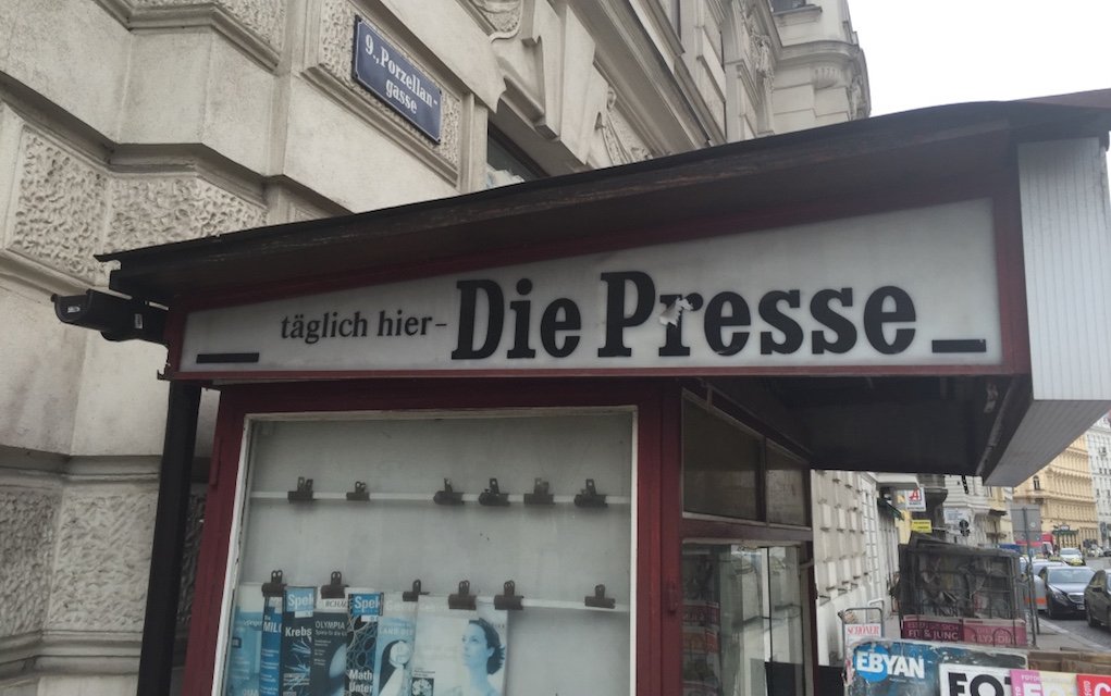 markteinblicke's tweet image. Kleine Presseschau vom 18. Juni 2018 mit #Alibaba #Alphabet #AnheuserBuschInBev #Anleihenkaufprogramm #Apple #Brexit #Commerzbank #Daimler #EZB #Großbritannien #Handelskrieg #Immobilienpreise #Instagram #KapschTrafficCom #KGV #Siemens #VW #Audi markteinblicke.de/117164/2018/06…