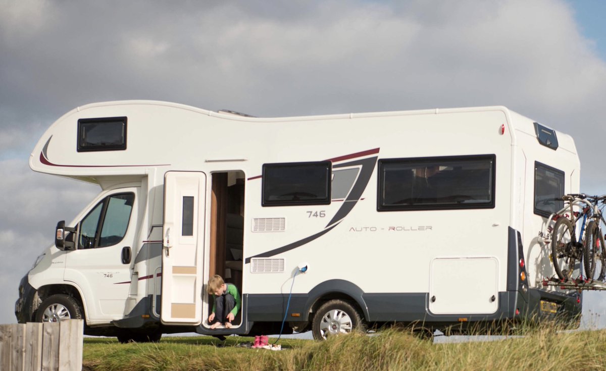 AndySW9's tweet image. Just hired one of these. Nearest I’ll ever get to a weekend in a tent ⛺️!