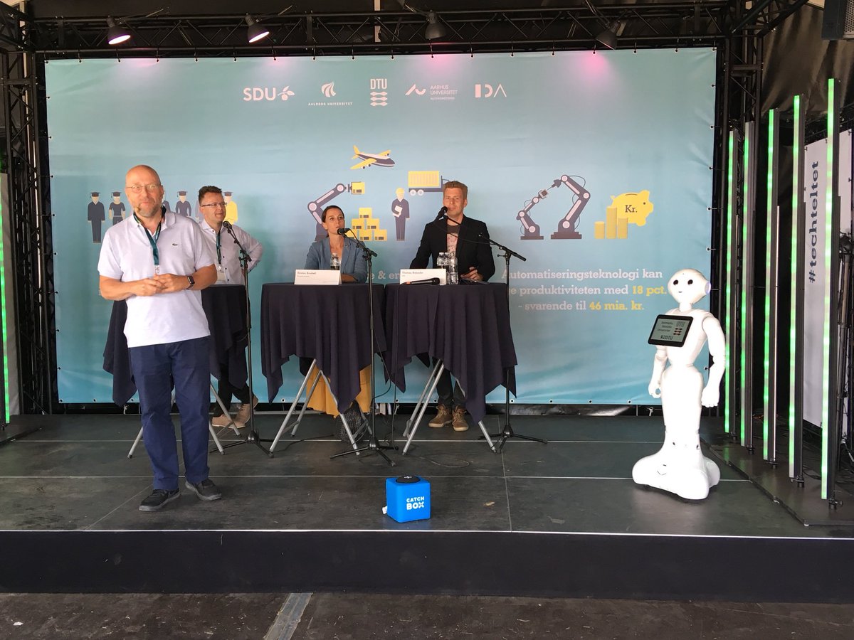 Techtopia 57: Ansvarlige algoritmer. Techtopia er taget på Folkemødet for at diskutere, hvordan computerprogrammer påvirker og måske forandrer vores liv. bit.ly/2JV2YBD