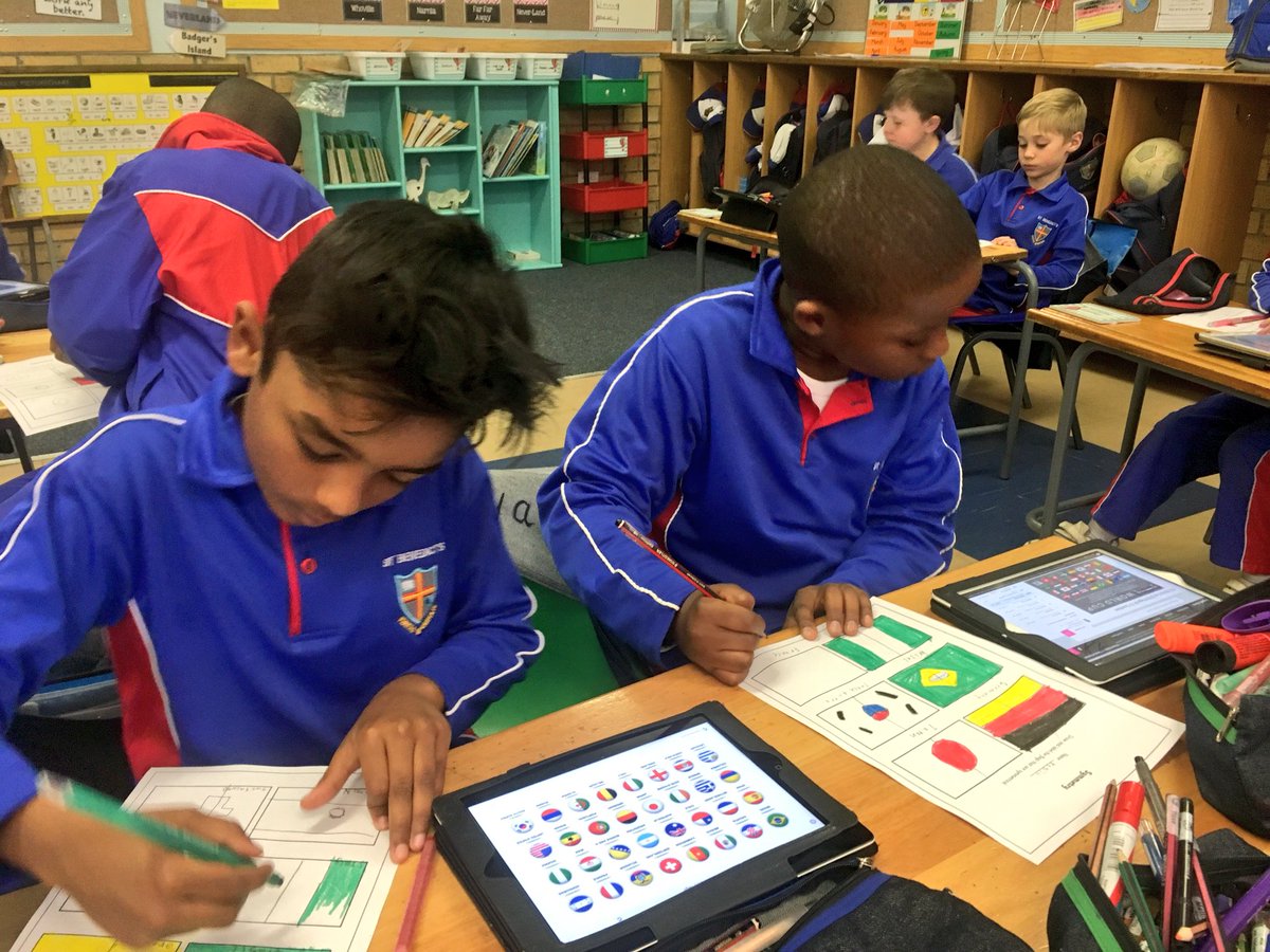 chels_harrup's tweet photo. Using technology to look at the symmetrical World Cup countries’ flags. #ACTIVElearning @BenniesJP https://t.co/TEpyJRELk2