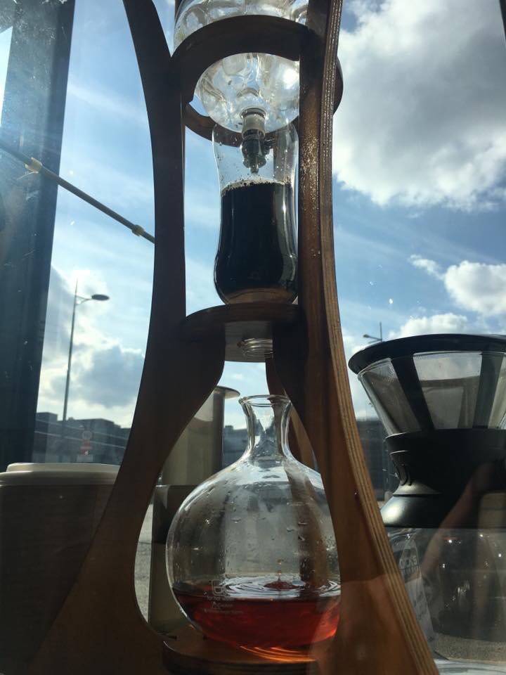 DicksBeanBar's tweet photo. #MondayMotivation #Homemade Cake with #handroasted Single origin #coffee. Start you week with a smile at #Dicksbeanbar 😁 #Coffeelovers #Warrington #independent #thirdwave #coffeeshop https://t.co/KorbL6itZu