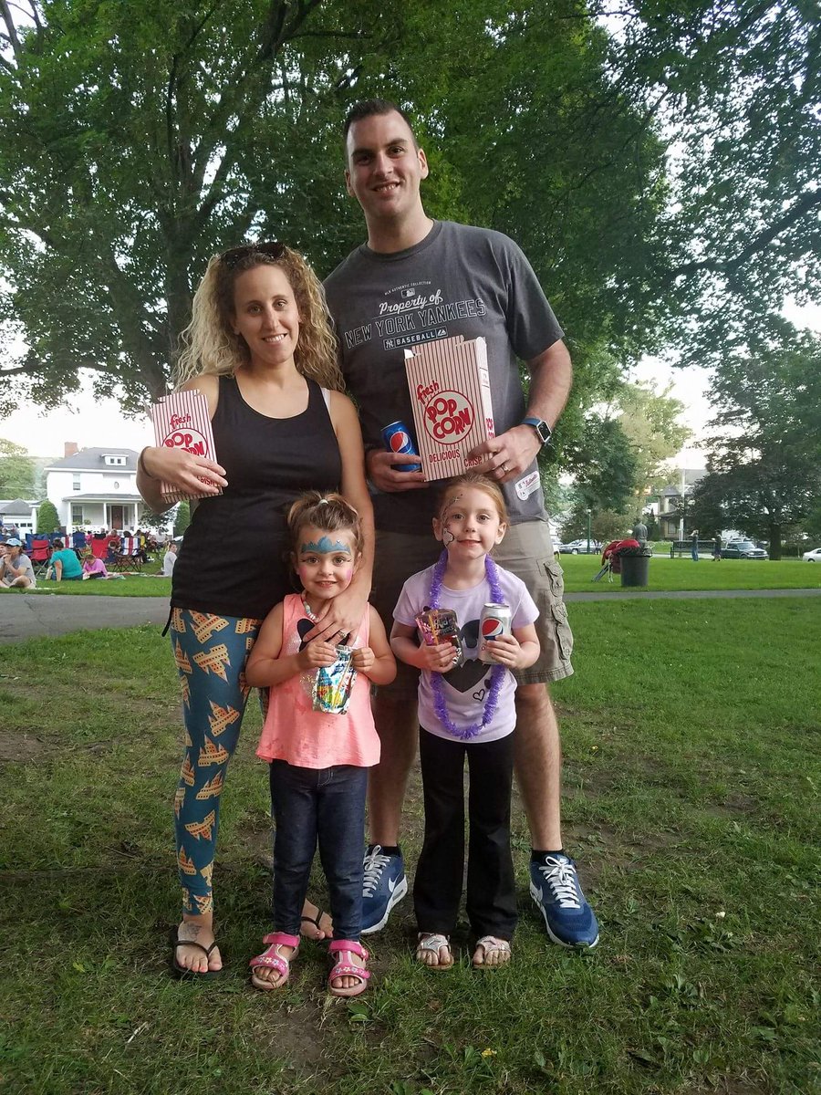 CNY_FunFlicks's tweet photo. Happy National Drive-In Movie Day! Did you know that we can bring the drive-in to you?!
Check us out!
https://t.co/TN1i5PJPl5
#FunFlicks #FunFlicksCNY #FunFlicksNNY
#FunFlicksWNY #FunFlicksSOT #CNY #NNY #WNY #SOT #OutdoorMovie #Popcorn #Entertainment #Movie #ItsLit #Drivein https://t.co/jFcGSK6V5t