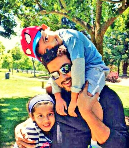 DhinuSuriya's tweet photo. Advance Happy Birthday to our #KuttySingam #DevSuriya 🎂
♥️😊  😎 😘���🎉
#HBDDevSuriya #HappyBirthdayDev
#PrinceDev 
@Suriya_offl @rajsekarpandian https://t.co/fvqgeGS4of
