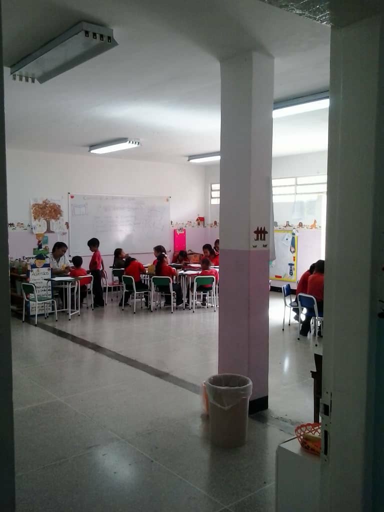 FMisionJGH's tweet photo. #6Jun Equipo @Conapdis y Misión José Gregorio Hernández activos en el CEI Urdaneta para el Despliegue Casa a casa para la captación de niños con discapacidad e insertarlos a la educación inicial. @FNNSimon @sramirez_fp @magallyvina @DPresidencia https://t.co/5kJ7fnBs4D