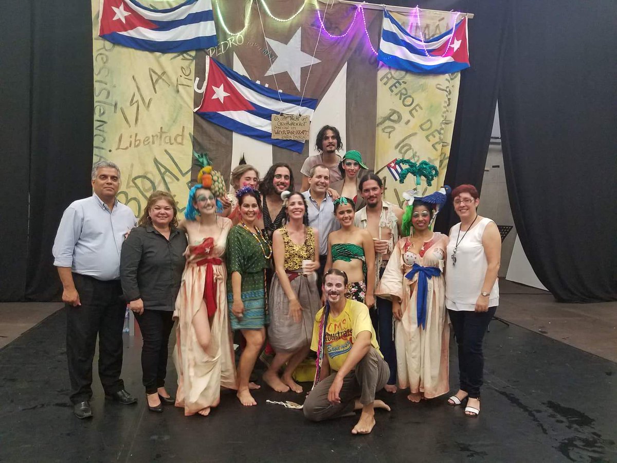 JuantonioFdez's tweet photo. Corre la Voz!!!! El viernes 8 es la última presentación en #Viena de la destacada compañía "Teatro del Viento" de #Camagüey. Corre a comprar tu entrada para disfrutar del talento y colorido de este laureado grupo de las tablas cubanas. Es en la Sala Teatro #WerkX en #Viena https://t.co/l0p6dzXkF6