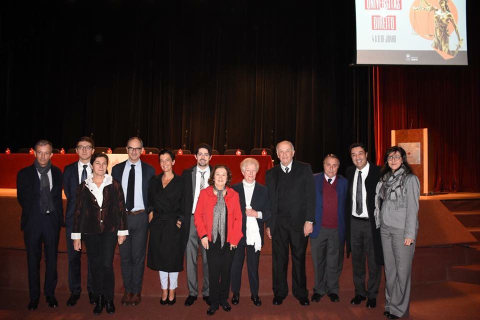 DivolJoan's tweet photo. Last night was the of the Franco-Frazilian congress organized by Daniel Wunder Hachem in Curitiba on Fundamental rights in the honour of Jacqueline Morand-Deviller. It was also a celebration of the new partnersgip of the PUCPR with Sorbonne Law. Full floor, great public. https://t.co/B282vP7E9H