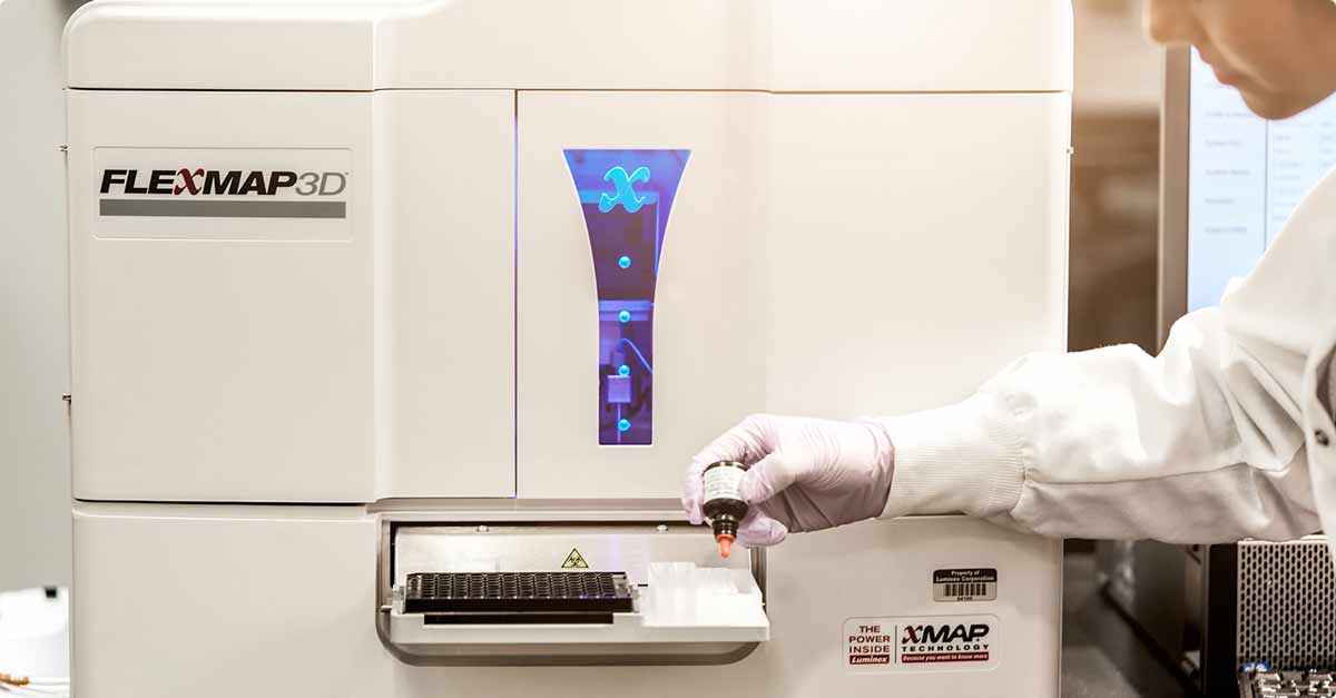 Luminex's tweet photo. Looking for an alternative to the Western blot? See how scientists are leveraging #DigiWest to generate data from up to 800 proteins per sample. https://t.co/m8xpfj587x DigiWest services are now available from @nmi_tt. #droptheblot #xMAP https://t.co/m8h44yMx4t