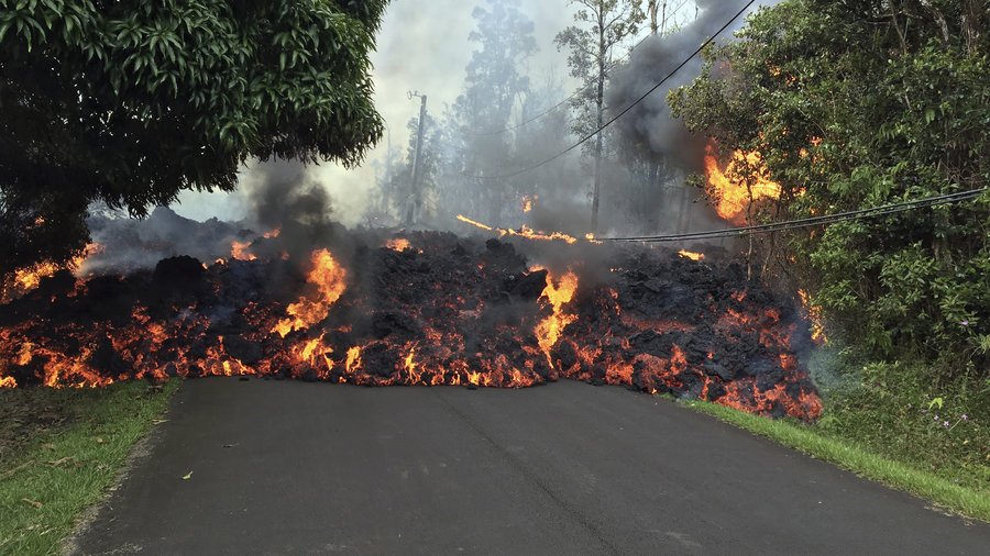 Scientists Warn Of More Eruptions From Hawaii's Big Island Volcano via NPR rplg.co/fa69c850 #bigislandhawaii bigislandvolcano #kilaueuavolcano #kilaueueruption #kialueu