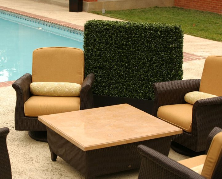 dw_silks's tweet image. Define your outdoor spaces and shield unsightly views with an artificial hedge that never needs watering! #faderesistant #artificialplants     
#HomeDecor #dwsilks #outdoordecor