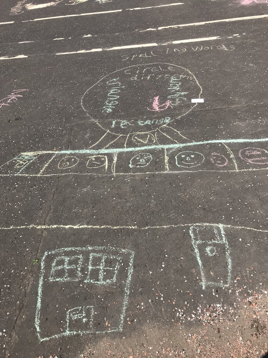 PetersburnPS's tweet photo. Base 7 enjoying some class time in the sun writing their spelling words in different ways #spellingisfun #lookatourdesigns #base7 #petersburnps https://t.co/cACsIztu0z
