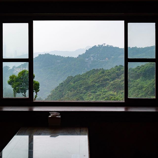 AnhPhanFr's tweet photo. Just sit down, turn off your phone, order an oolong tea and enjoy the view.
.
.
#lumixg9 #changingphotography #taiwan #taipei #landscape #nature #sunset #oolong #zen #countryside #igersparis #lifeofadventure #wanderlust #theoutbound #iamatraveler #stayan… https://t.co/WHkTeQvnTS https://t.co/Yb7wIevlnH