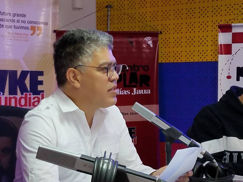 JauaMiranda's tweet photo. En el Día de la Radiodifusión desde #EncuentroPopular felicitamos a todos y todas las que hacen posible la maravilla que es la Radio. Gracias por permitirnos hablar y escuchar a través del espacio radioeléctrico. https://t.co/3GBgptXGrn