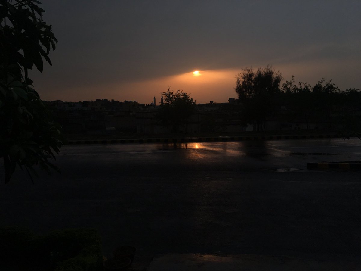 Haafsay1122's tweet photo. You come home, 
make some tea,
Sit down in your arm chair, 
and all around there’s silence. Everyone decides for themselves whether that’s loneliness or freedom.💯 https://t.co/XwgwEd82eI
