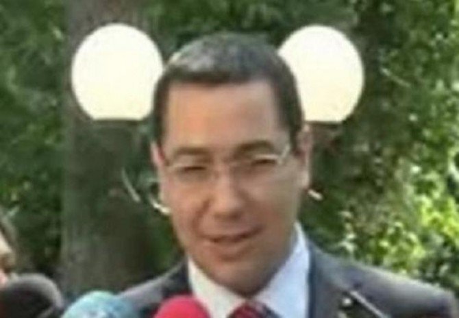 cetin13rasit's tweet photo. Ponta este "șobolan", în opinia lu' TeleorMan. În urmă cu vreo cinci ani, mai june fiind, era "pisic". Te țin la curent, de la mine afli când o să fie etichetat "porc bătrân". #animalix https://t.co/SDa2gvMMrM