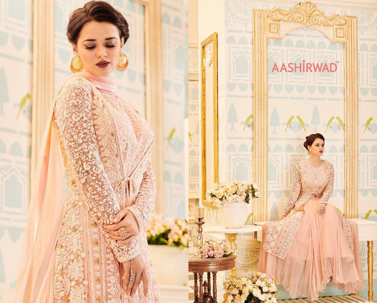 sparklethnic's tweet photo. Eid Special <3 !!
Ready To ship
₹ 2699 
Whatsapp for order +919503879620 📲 https://t.co/2LVlrNvhPZ
