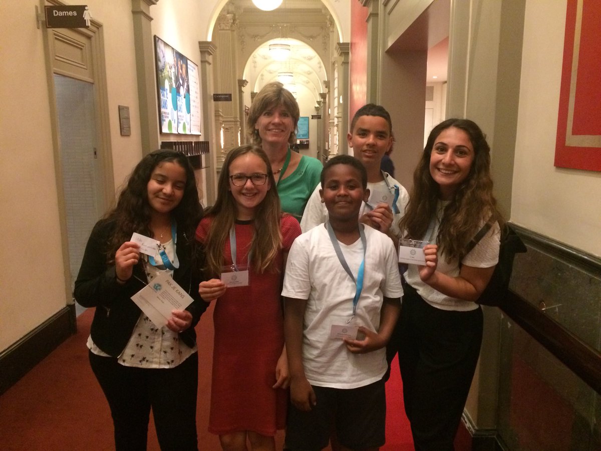 Marleen Damen (@marleendamen) on Twitter photo Met een delegatie van de Raad voor kinderen van de <a href="/GemeenteLeiden/">Gemeente Leiden</a> bij de Raad voor Kinderen awards 2018. Met een delegatie van de Raad voor kinderen van de <a href="/GemeenteLeiden/">Gemeente Leiden</a> bij de Raad voor Kinderen awards 2018.