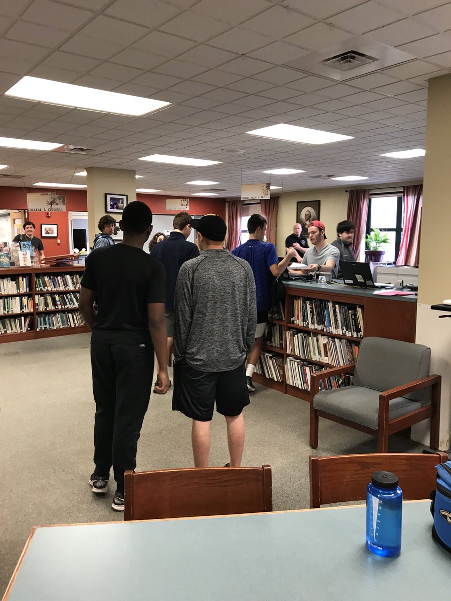 QVHSPHD's tweet photo. On their own time- PHD Ss Tech and Manager leaders coordinating/ facilitating Ss 600+ laptop collection to wrap up 2017-18 school year. Peer leadership setting positive examples. #pzqvsd https://t.co/iO3NGLC96i
