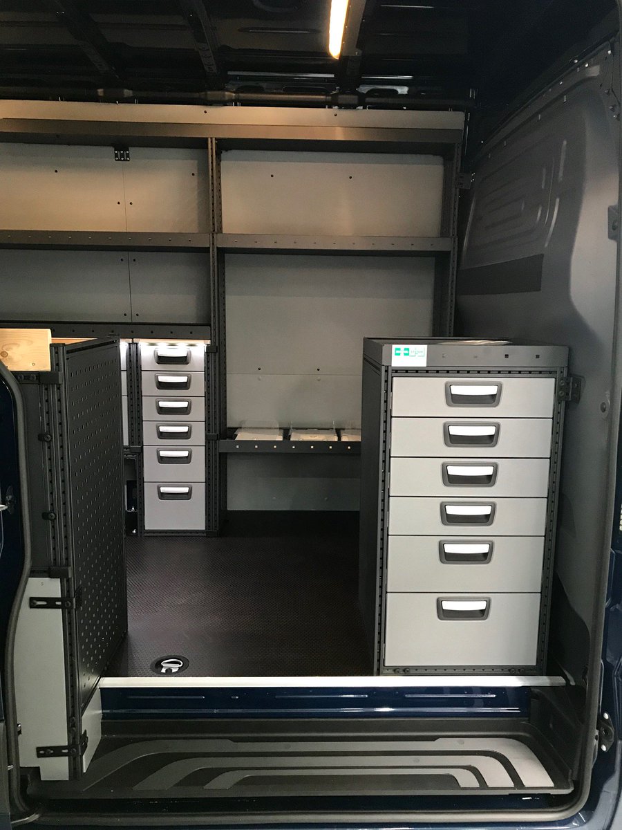 modulsystem's tweet image. Deze week de nieuwste Mercedes-Benz Sprinter voorzien van onze Modul-System bedrijfswageninrichting, uiteraard compleet met ladeblokverlichting.

#ModulSystem
#Bedrijfswageninrichting
