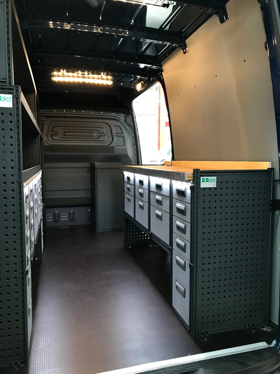 modulsystem's tweet image. Deze week de nieuwste Mercedes-Benz Sprinter voorzien van onze Modul-System bedrijfswageninrichting, uiteraard compleet met ladeblokverlichting.

#ModulSystem
#Bedrijfswageninrichting