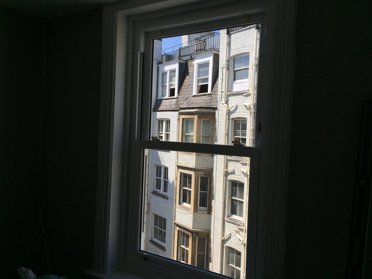 Sagewindowsuk's tweet photo. Fitting some vertical sash windows today. Don’t they look so shiny and new 😍 https://t.co/ZUQ9rObL4I