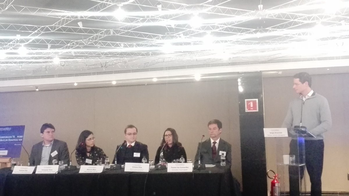Viviane Silva from <a href="/WABCO/">WABCO</a> is giving her speech 
Chambers GC Seminar in association with @veiranoadv 
#GCSaoPaulo