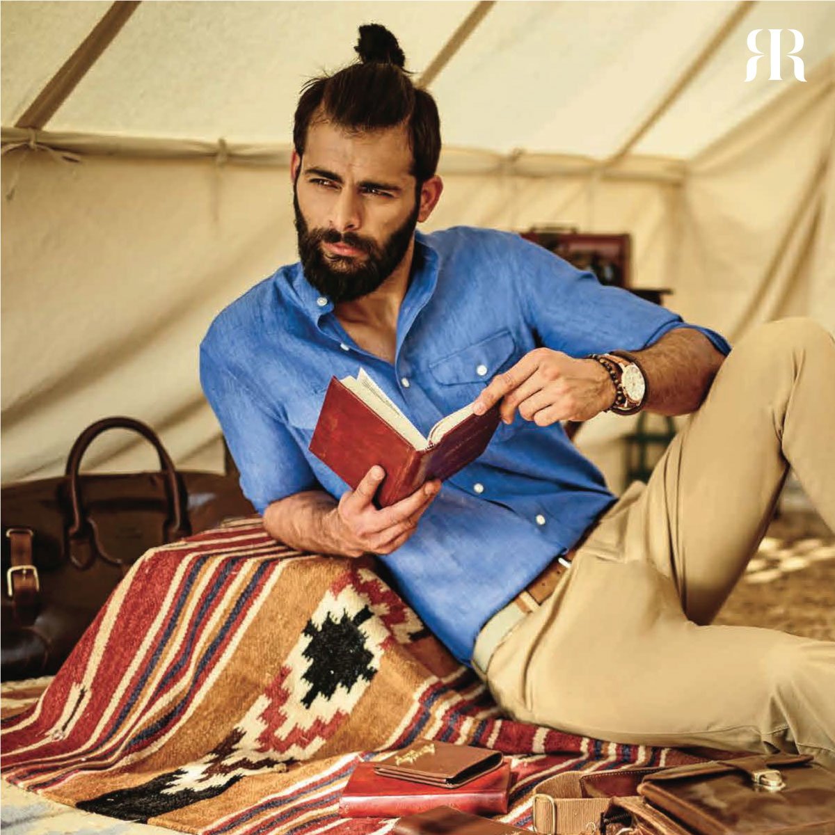 RaymondMEC's tweet photo. Which outfit best defines your sense of summer styling?
#Raymond #TheCompleteMan #SummerEssentials
Please comment your answer. https://t.co/IeK56kczLG
