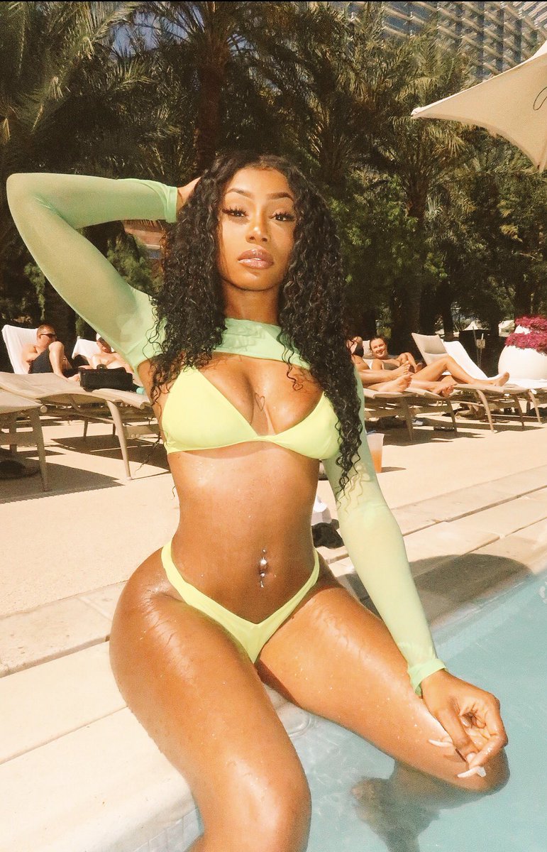 MsRabanne's tweet photo. Came thru drippin🤪 https://t.co/TzDyWWyyof
